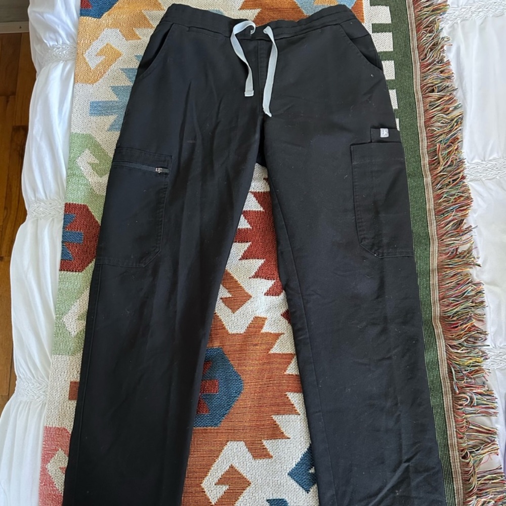 Petite yoga scrub pants